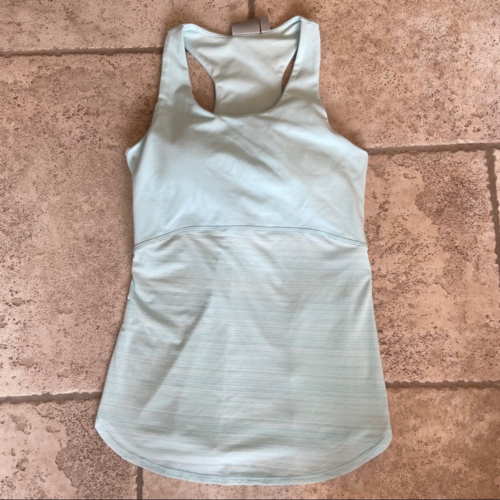 Athleta top